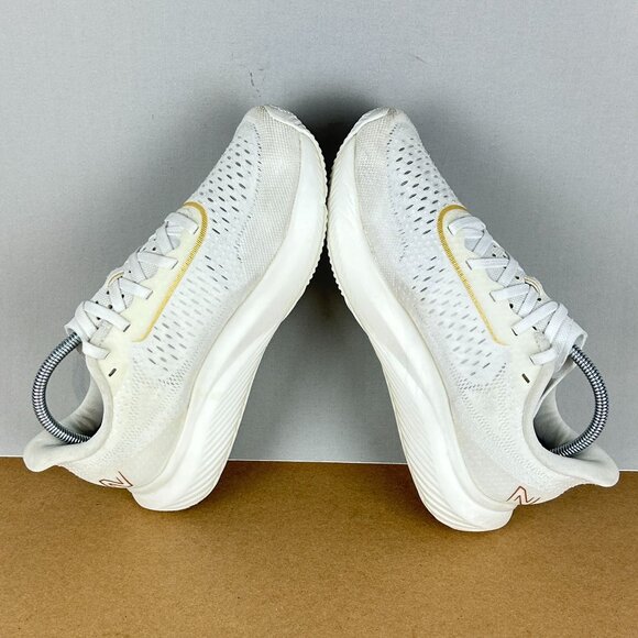 New Balance FuelCell Rebel Athletic Running Shoes Womens 7 White Gold Low Top - Picture 6 of 10